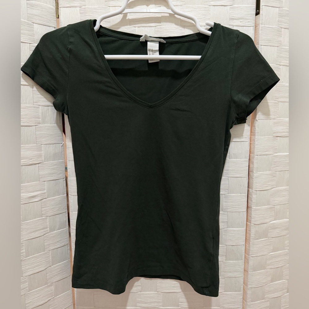 Hunter Green V-Neck Short Sleeve Top